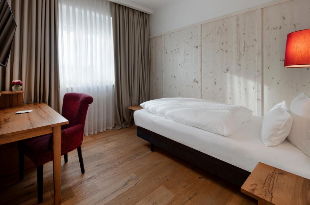 Room image 2