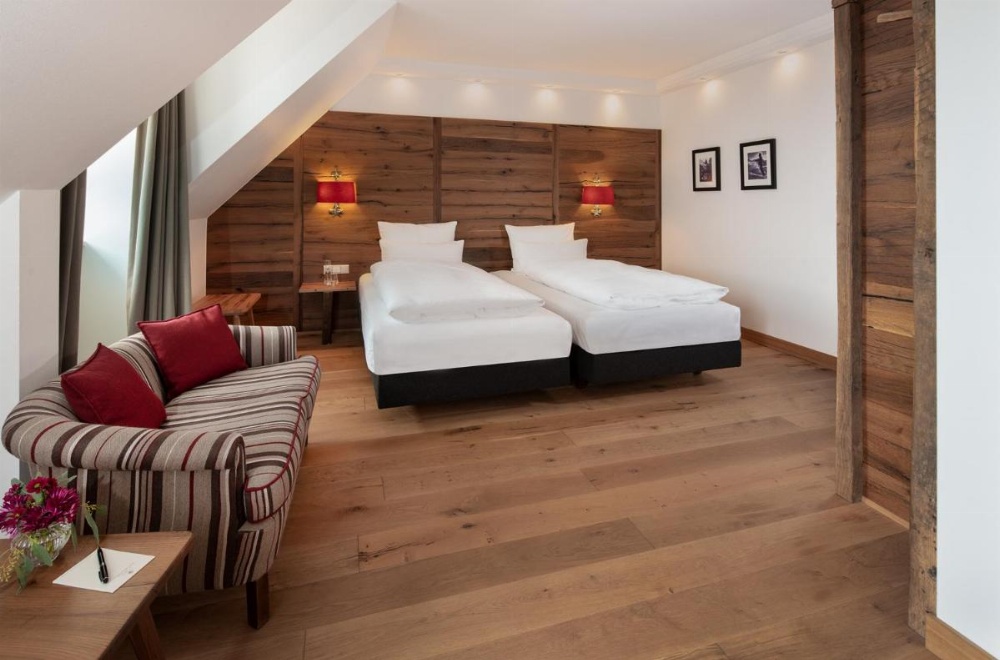 Room image 3